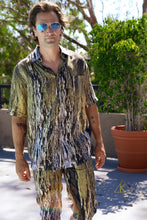 Load image into Gallery viewer, Goldprint Button-up Short Sleeve Shirt
