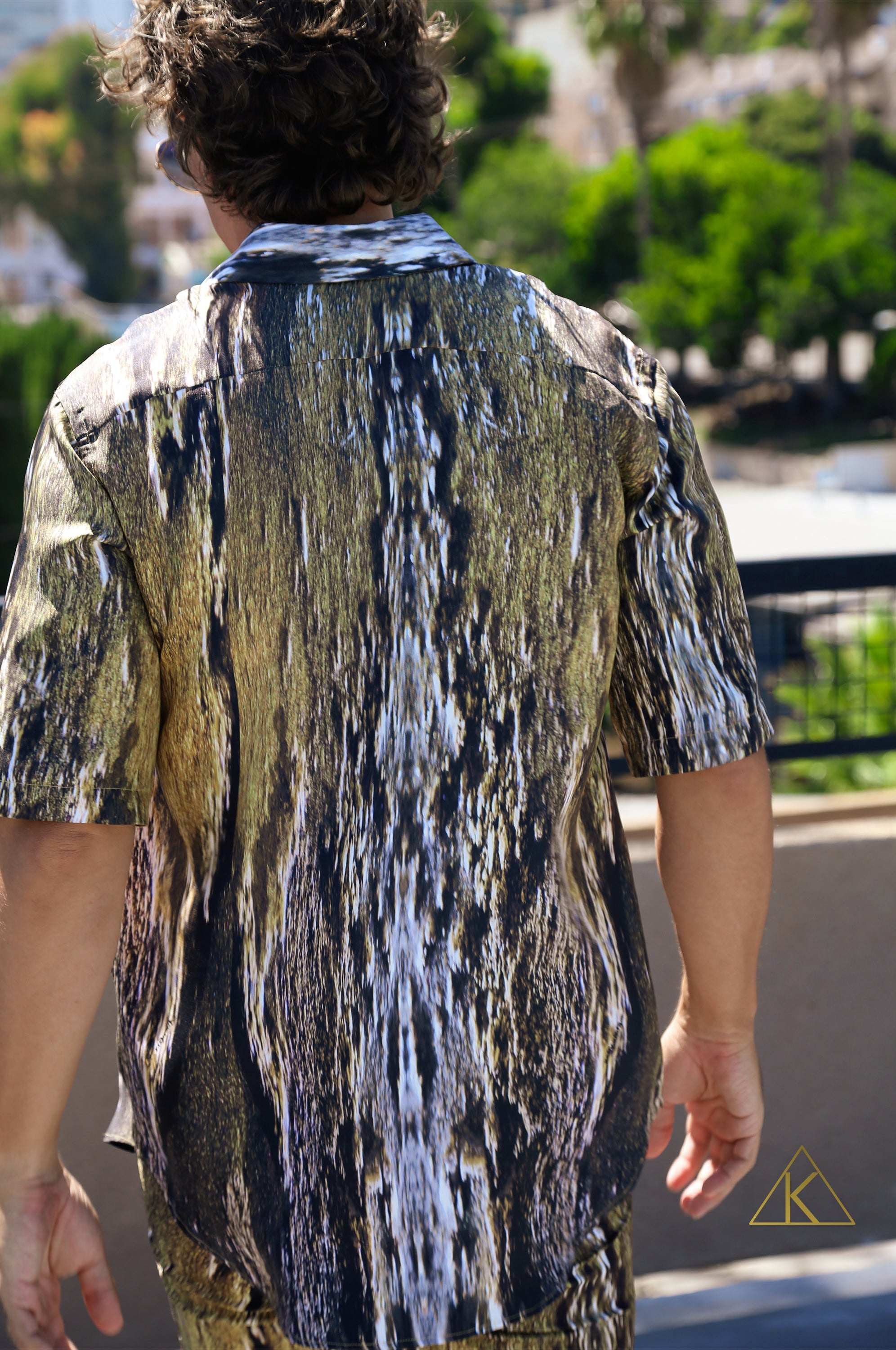 Goldprint Button-up Short Sleeve Shirt