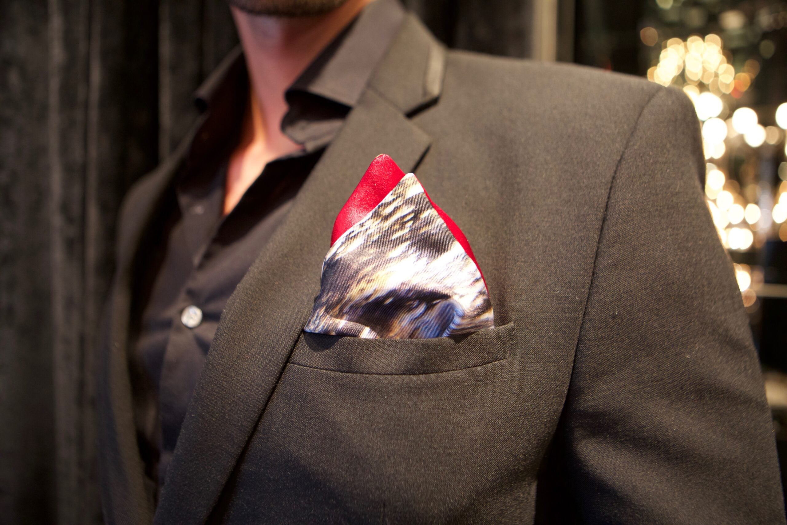 GOLDPRINT POCKET SQUARE - DEEP RED LINING