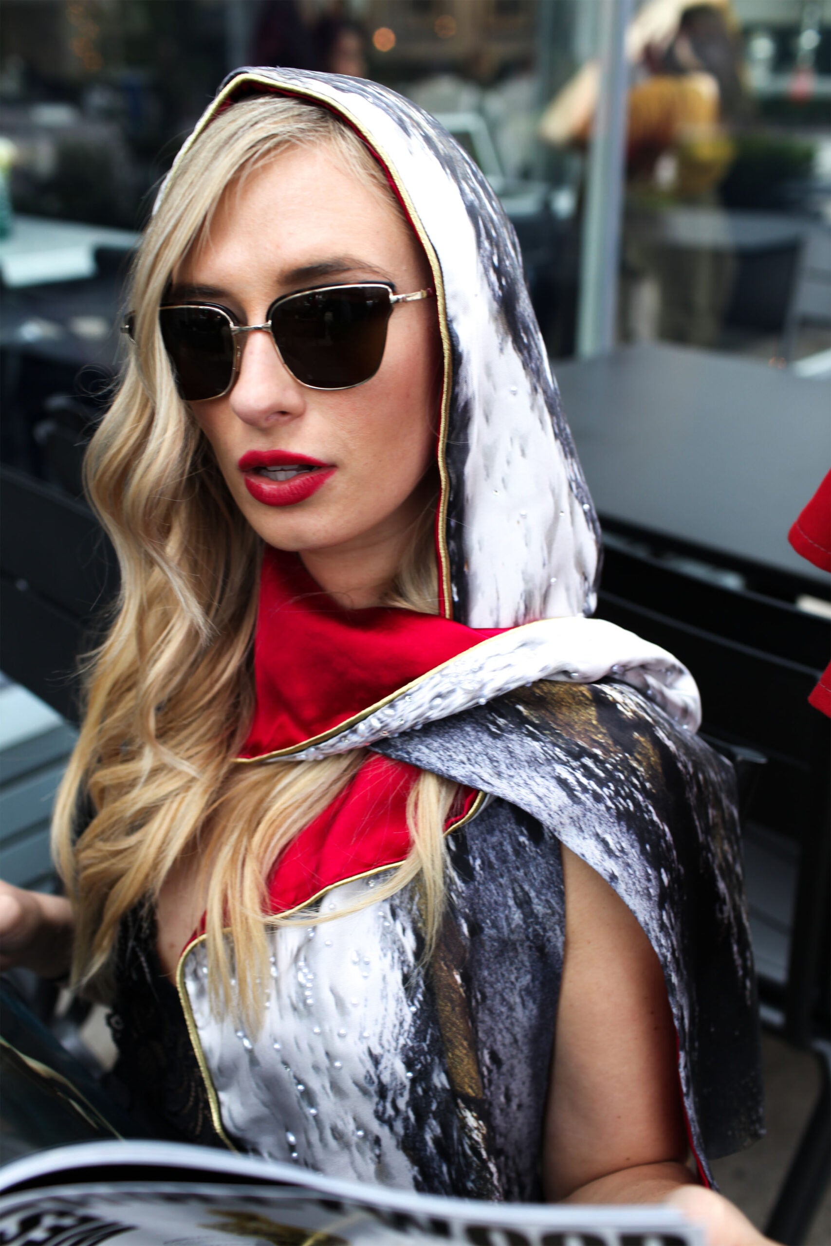 The Royal Pearl Painted Scarf Oscars - Kimia Arya Silk
