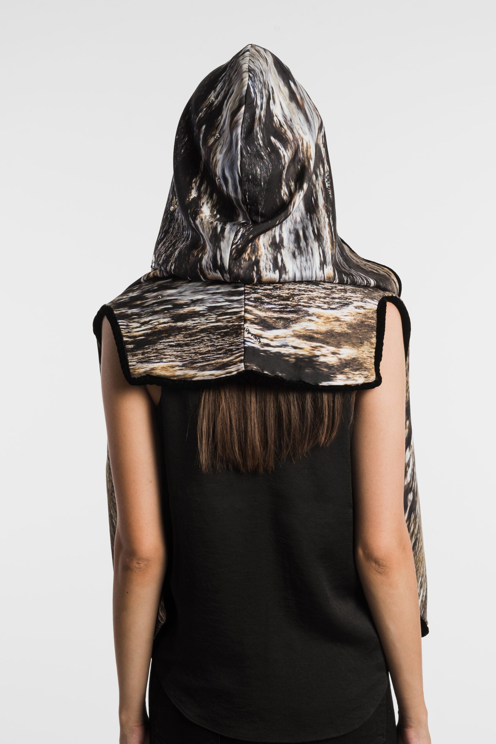 Velvet-Gold-Painted-Scarf-Back-View - Kimia Arya Silk