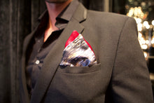 Load image into Gallery viewer, GOLDPRINT POCKET SQUARE - DEEP RED LINING
